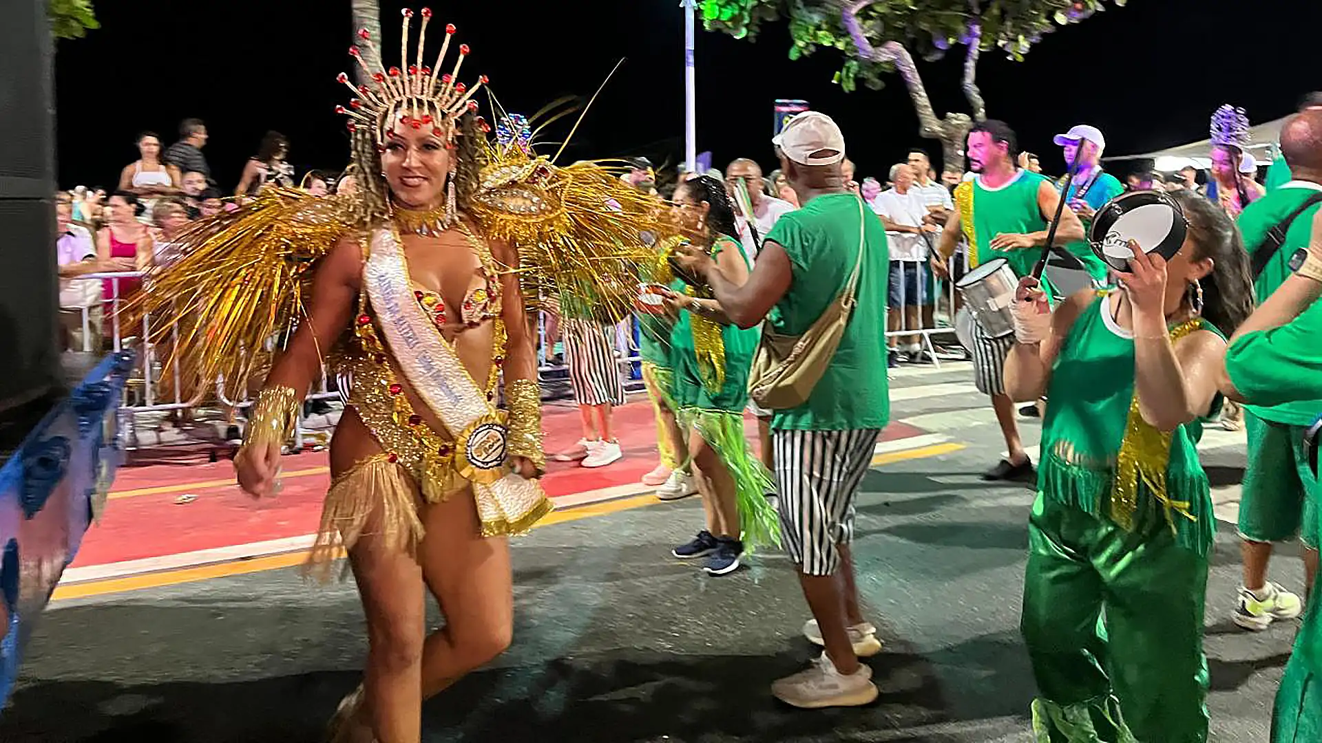 Carnaval em Ilhabela com Hotel Itapemar - dois finais de semana para fuliões